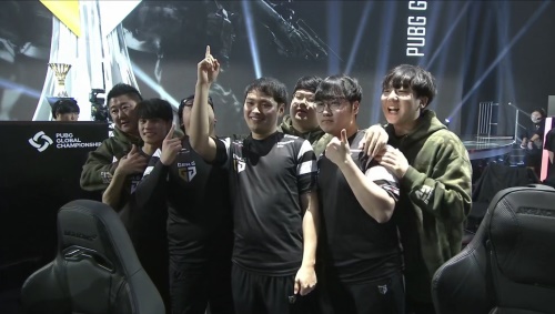 【赛后战报】不斩无名辈！LGD爆冷2：1击败BLG收官定组赛